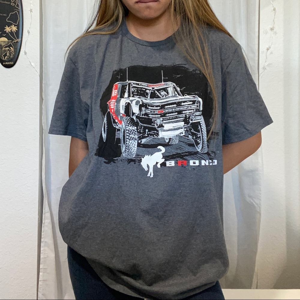 Bronco ford graphic tee